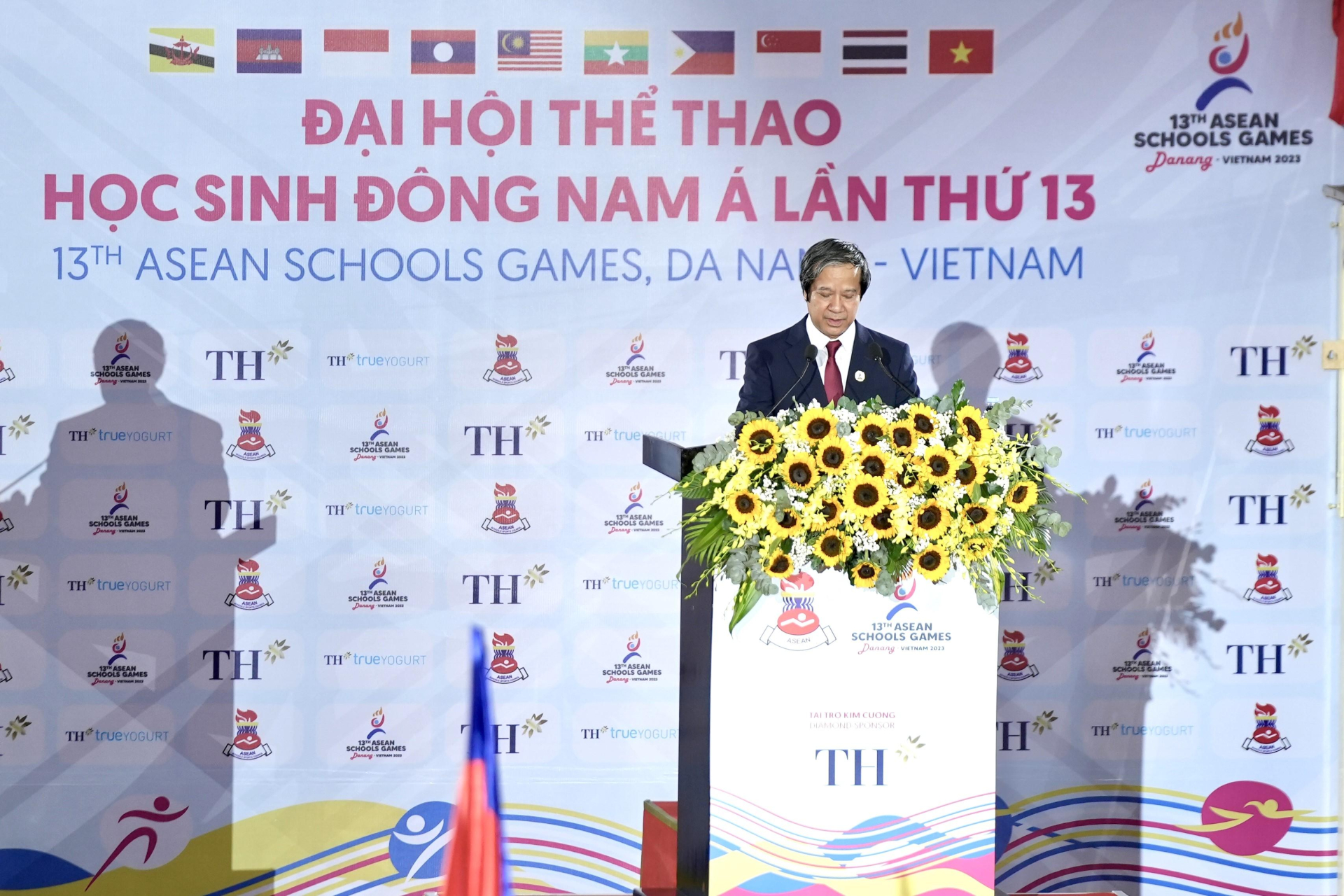 Bộ trưởng Bộ Giáo dục Đào tạo Nguyễn Kim Sơn phát biểu tại Lễ khai mạc.