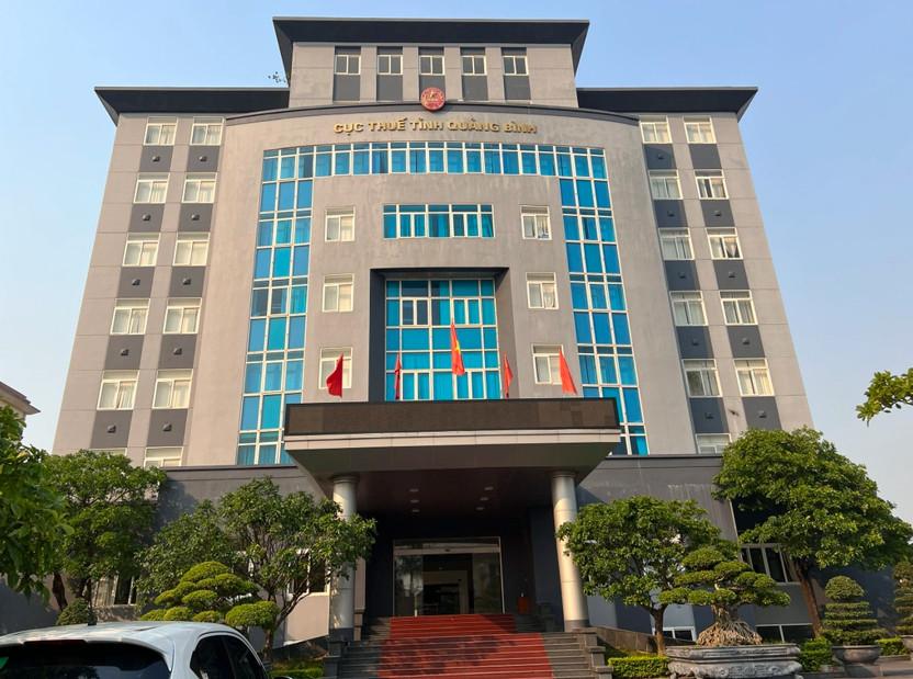 Hơn 50 doanh nhân ở Quảng Bình bị tạm hoãn xuất cảnh vì nợ thuế
