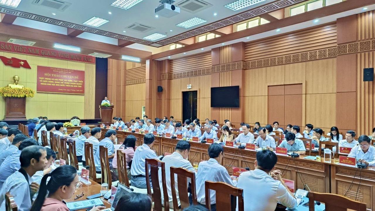 Trước đó, Tỉnh ủy Quảng Nam đã tổ chức Hội thảo chuyên đề Thực trạng và giải pháp xây dựng và phát triển tổ chức Đảng, đoàn thể trong doanh nghiệp, ngoài khu vực nhà nước trên địa bàn tỉnh.