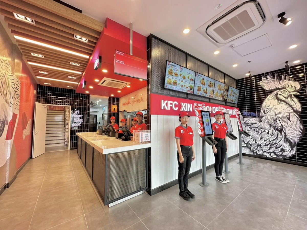 KFC tiếp tục đứng ở vị trí dẫn đầu của bảng xếp hạng các thương hiệu F&B tốt nhất Việt Nam với 27,5 điểm.