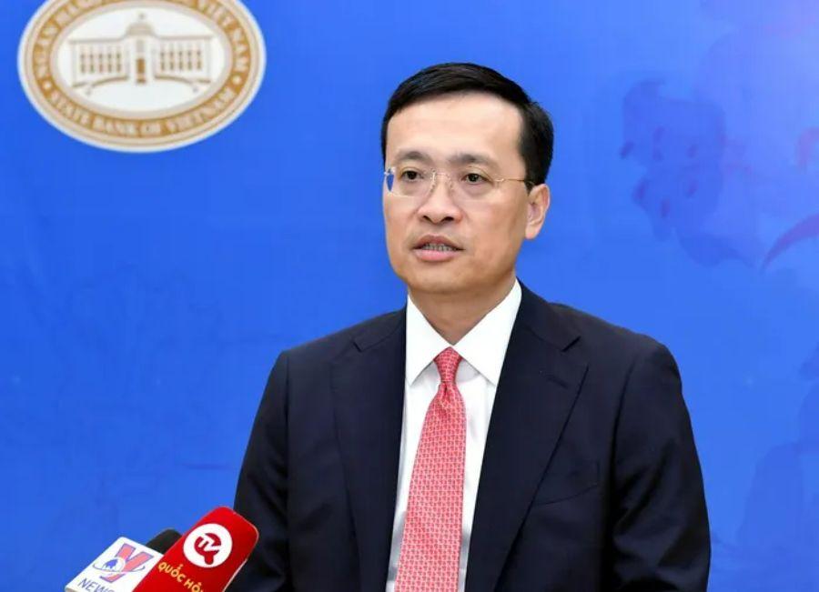 Phó Thống đốc NHNN Phan Quang Dũng cho biết Vietcombank, VietinBank, Agribank, BIDV sẽ bán vàng trực tiếp cho người dân từ kể ngày 3/6.
