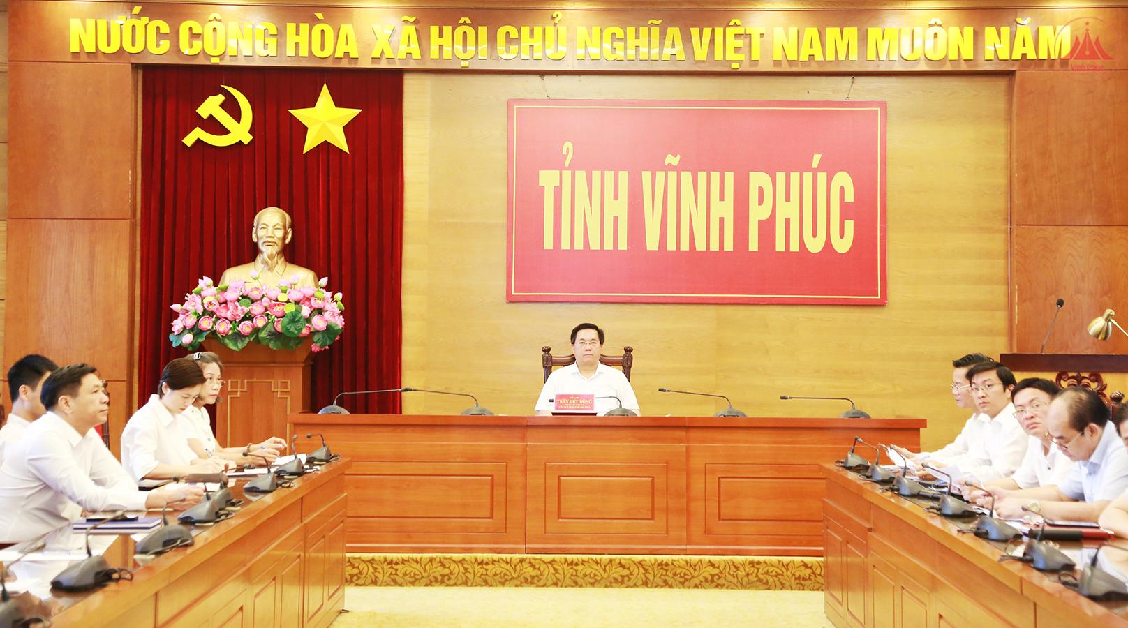 Điểm cầu trực tuyến khai trương Cổng Pháp luật quốc gia tại Vĩnh Phúc với khẩu hiệu “Đồng hành cùng người dân, doanh nghiệp bước vào kỷ nguyên mới” Điểm cầu trực tuyến khai trương Cổng Pháp luật quốc gia tại Vĩnh Phúc với khẩu hiệu “Đồng hành cùng người dân, doanh nghiệp bước vào kỷ nguyên mới”