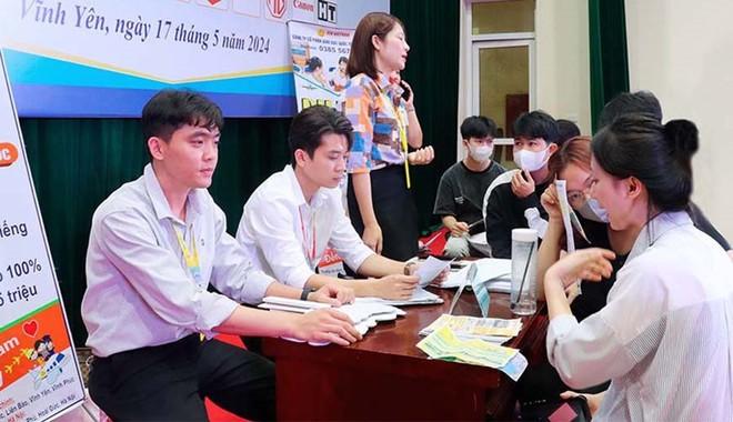 Các sàn giao dịch việc làm của Vĩnh Phúc luôn nhộn nhịp Các sàn giao dịch việc làm của Vĩnh Phúc luôn nhộn nhịp