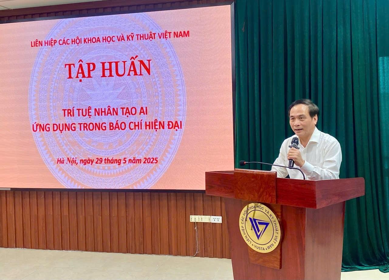 PGS. TS Phạm Ngọc Linh - Phó Chủ tịch Liên hiệp Các hội Khoa học và Kỹ thuật Việt Nam (VUSTA) PGS. TS Phạm Ngọc Linh - Phó Chủ tịch Liên hiệp Các hội Khoa học và Kỹ thuật Việt Nam (VUSTA)