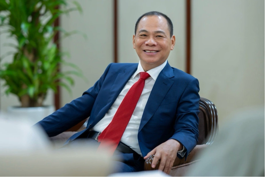 Ông Phạm Nhật Vượng, Chủ tịch HĐQT Tập đoàn Vingroup. Ông Phạm Nhật Vượng, Chủ tịch HĐQT Tập đoàn Vingroup.