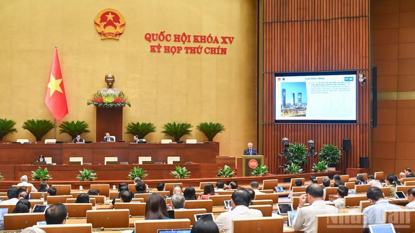 Phó Thủ tướng Thường trực Chính phủ Nguyễn Hòa Bình giới thiệu về vai trò và ý nghĩa của Trung tâm tài chính quốc tế tại phiên họp của Quốc hội, sáng 11/6/2025. (Ảnh: DUY LINH) Phó Thủ tướng Thường trực Chính phủ Nguyễn Hòa Bình giới thiệu về vai trò và ý nghĩa của Trung tâm tài chính quốc tế tại phiên họp của Quốc hội, sáng 11/6/2025. (Ảnh: DUY LINH)