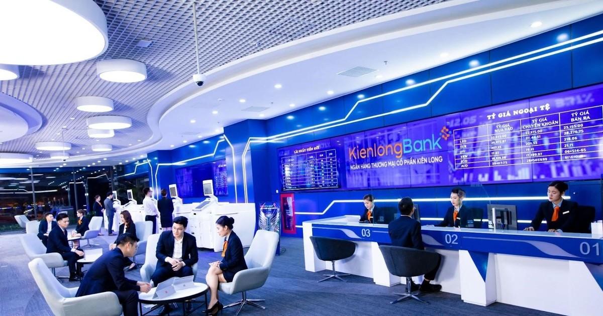 Định giá cổ phiếu KLB hiện vẫn ở mức hấp dẫn so với nhóm ngân hàng có cùng quy mô vốn điều lệ. Định giá cổ phiếu KLB hiện vẫn ở mức hấp dẫn so với nhóm ngân hàng có cùng quy mô vốn điều lệ.
