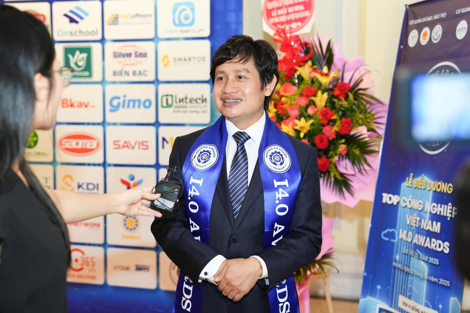 Ông Hoàng Mai Chung chia sẻ, những giải thưởng này là động lực để Meey Group tiến xa hơn, đặc biệt là trong hành trình tiến tới mục tiêu IPO trong thời gian tới. Ông Hoàng Mai Chung chia sẻ, những giải thưởng này là động lực để Meey Group tiến xa hơn, đặc biệt là trong hành trình tiến tới mục tiêu IPO trong thời gian tới.