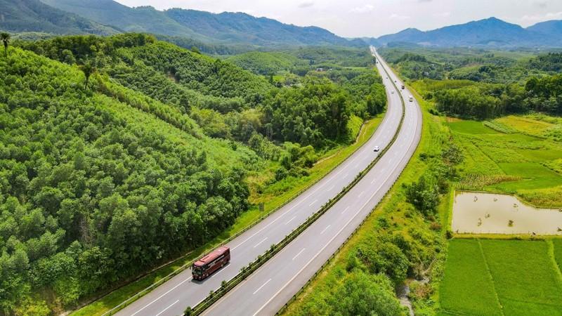 Những biện pháp căn cơ trong chiến lược phát triển Tỉnh Lào Cai mới với tầm vóc thành phố ASEAN - ảnh 5 Những biện pháp căn cơ trong chiến lược phát triển Tỉnh Lào Cai mới với tầm vóc thành phố ASEAN - ảnh 5