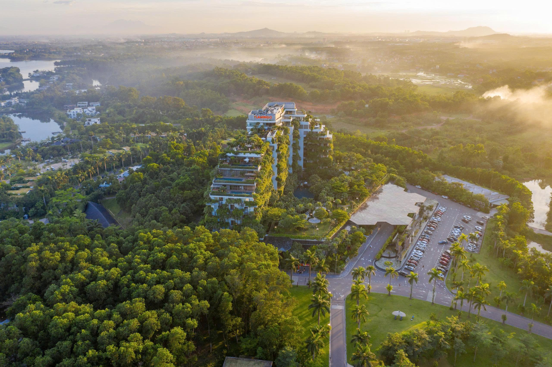 Đầu tư xanh trong ngành khách sạn và bất động sản Việt Nam: Từ tư duy chiến lược đến giá trị dài hạn - ảnh 1 Đầu tư xanh trong ngành khách sạn và bất động sản Việt Nam: Từ tư duy chiến lược đến giá trị dài hạn - ảnh 1