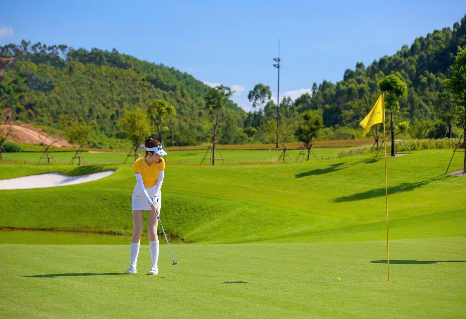 Đại sứ thương hiệu trải nghiệm Văn Lang Empire T&T Golf Club Đại sứ thương hiệu trải nghiệm Văn Lang Empire T&T Golf Club