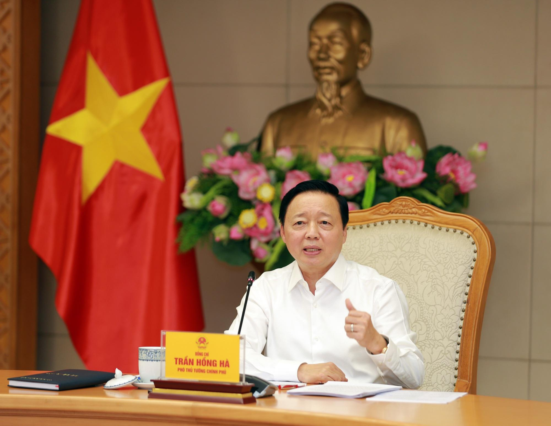 Phó Thủ tướng Trần Hồng Hà chủ trì cuộc họp về cơ chế mua bán điện trực tiếp (DPPA) - Ảnh: VGP/Đức Tuân