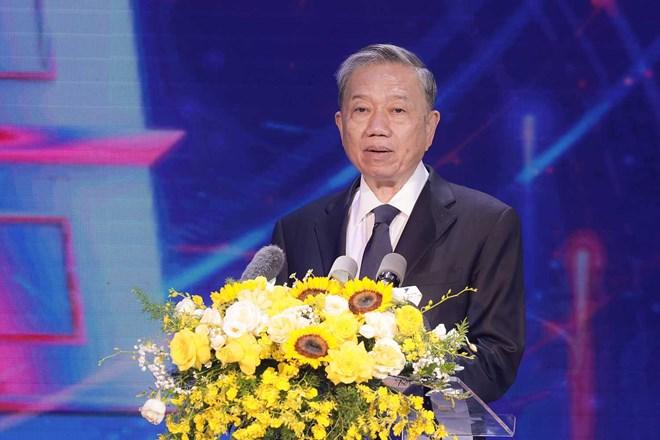 Chủ tịch nước Tô Lâm phát biểu tại lễ trao Giải Báo chí Quốc gia lần thứ XVIII - năm 2023.