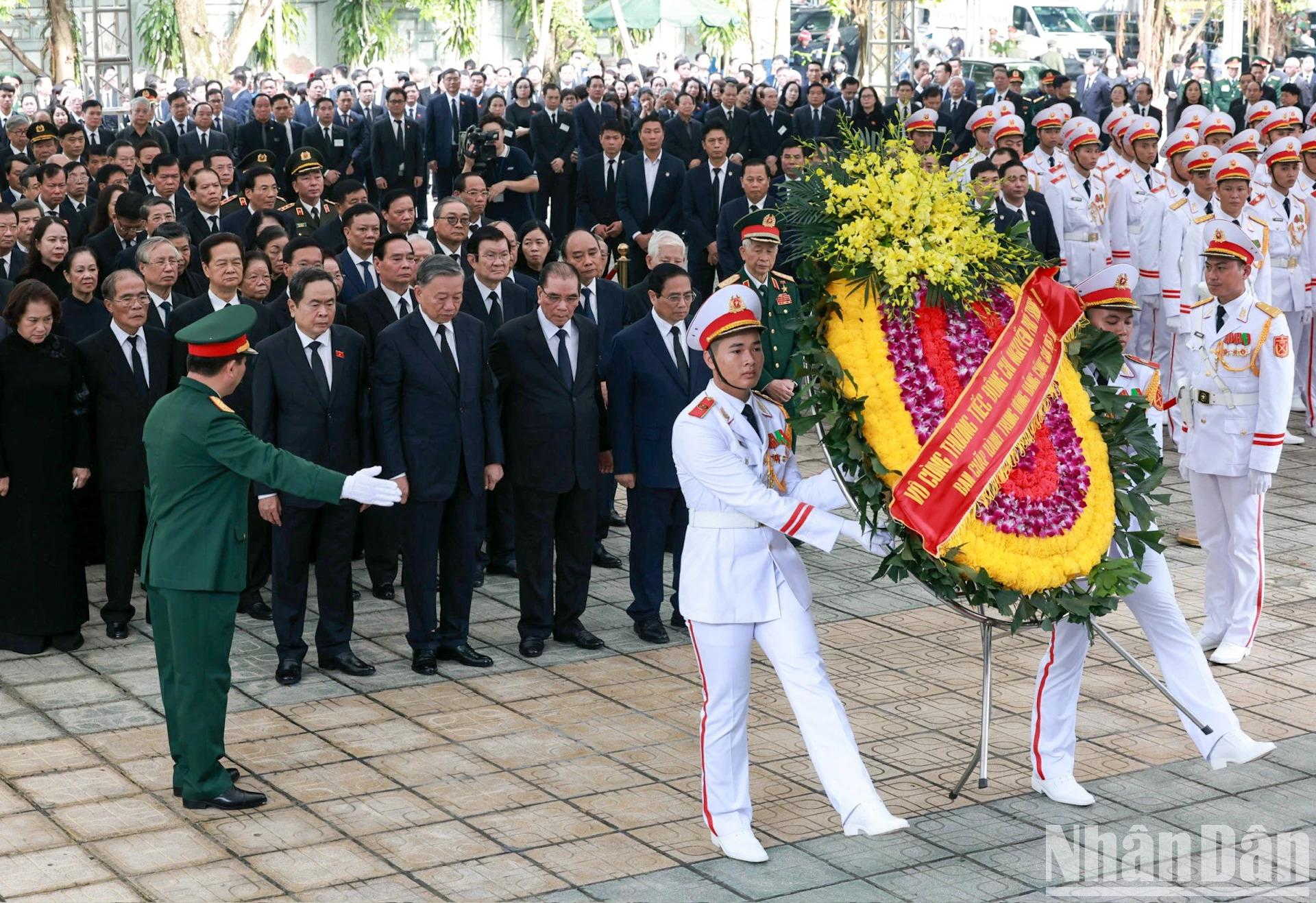 [Ảnh] Lãnh đạo Đảng, Nhà nước và Mặt trận Tổ quốc viếng Tổng Bí thư Nguyễn Phú Trọng - ảnh 3