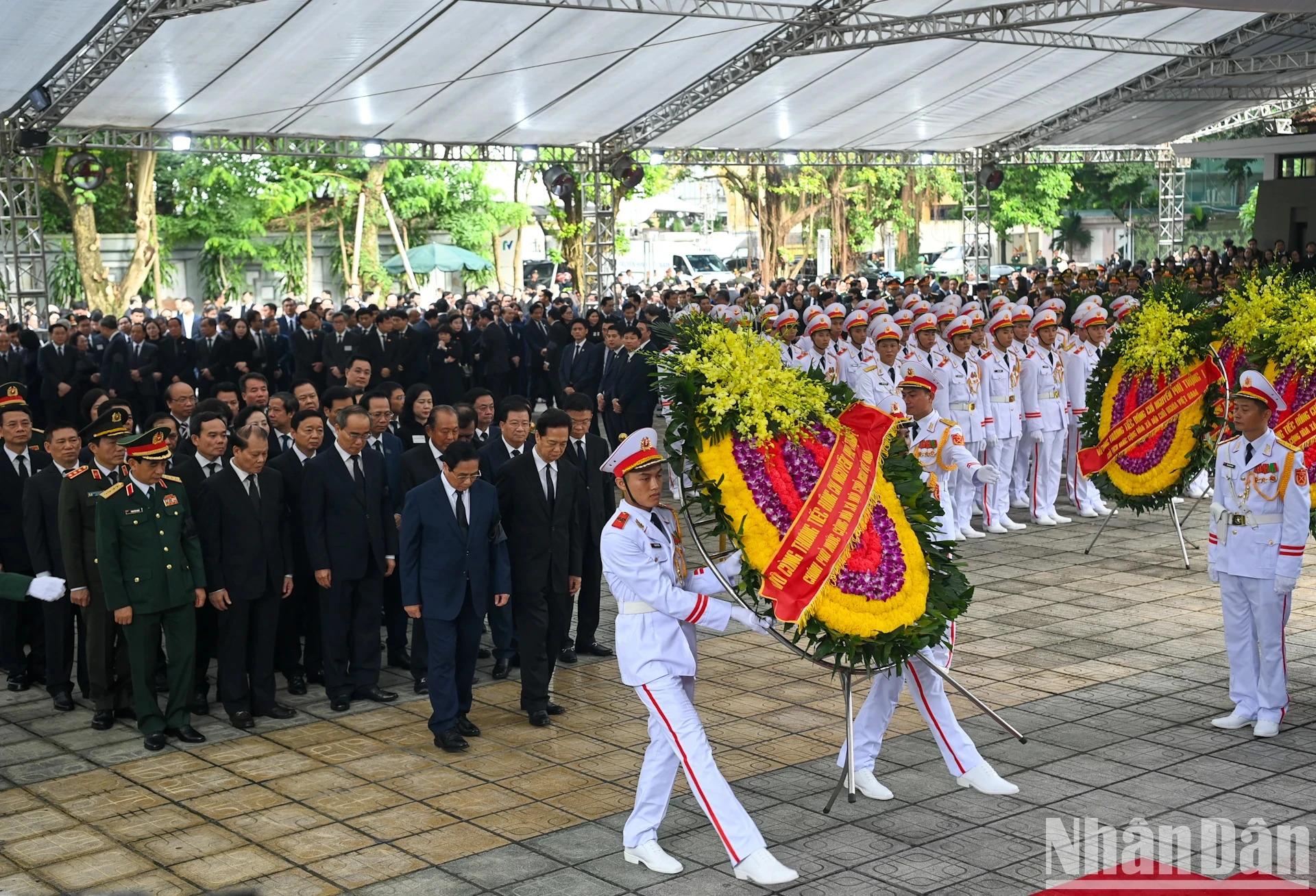 [Ảnh] Lãnh đạo Đảng, Nhà nước và Mặt trận Tổ quốc viếng Tổng Bí thư Nguyễn Phú Trọng - ảnh 8