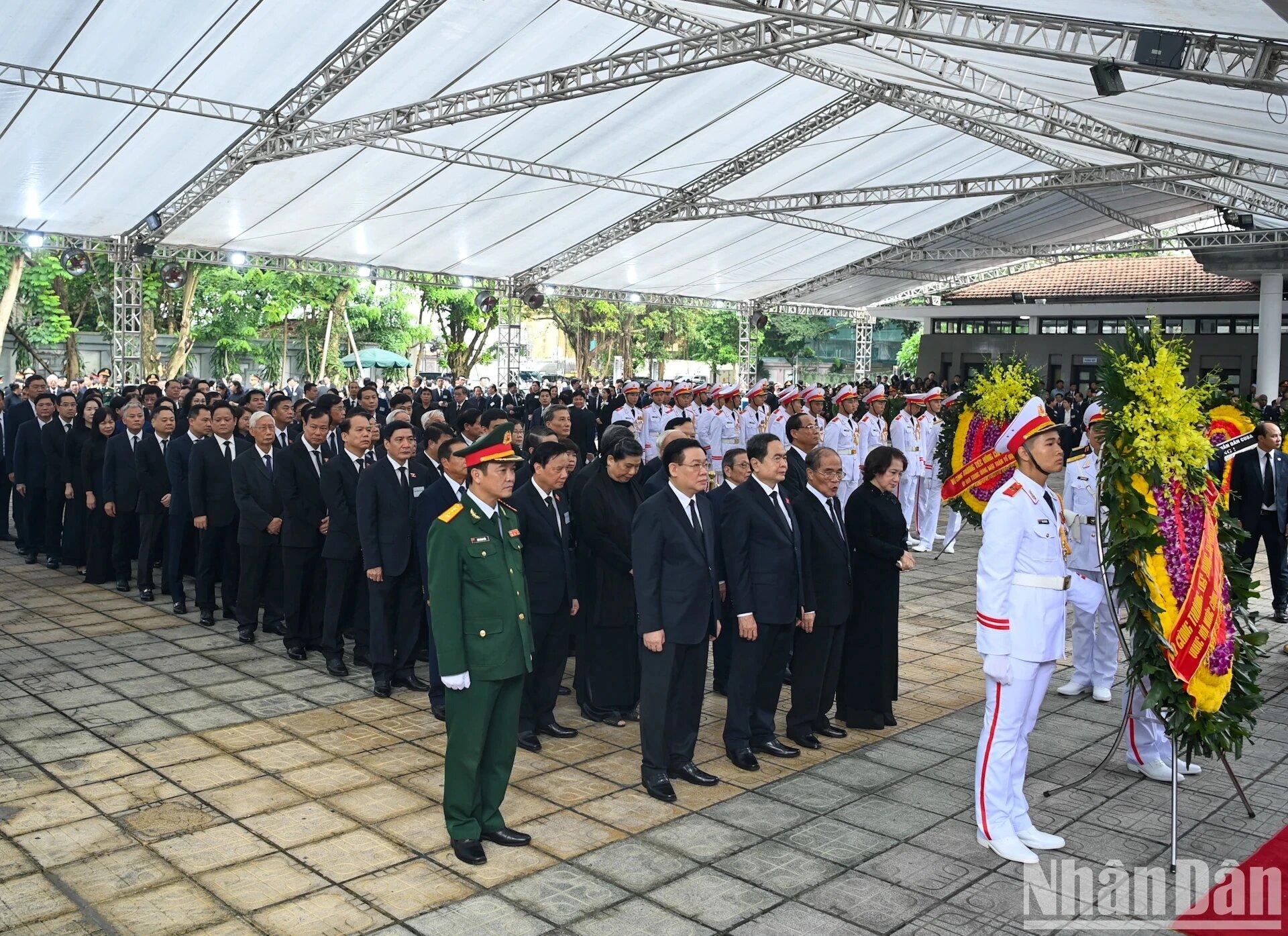 [Ảnh] Lãnh đạo Đảng, Nhà nước và Mặt trận Tổ quốc viếng Tổng Bí thư Nguyễn Phú Trọng - ảnh 11