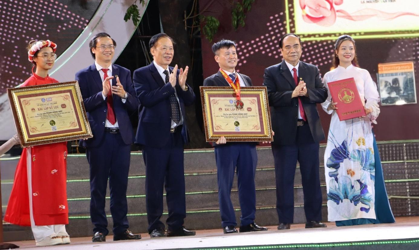 KCN Nam Cầu Kiền nhận các chứng nhận kỷ lục.