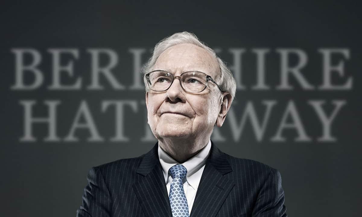 Ông Warren Buffett và Berkshire Hathaway.