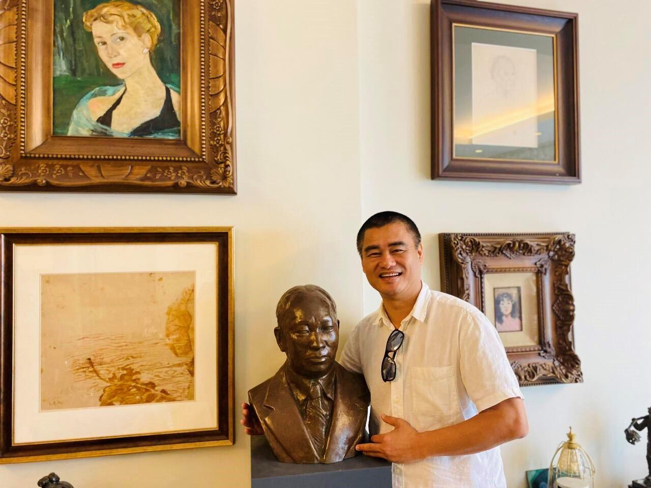 TS. Phạm Hà – Chủ tịch, CEO của LuxGroup. TS. Phạm Hà – Chủ tịch, CEO của LuxGroup.