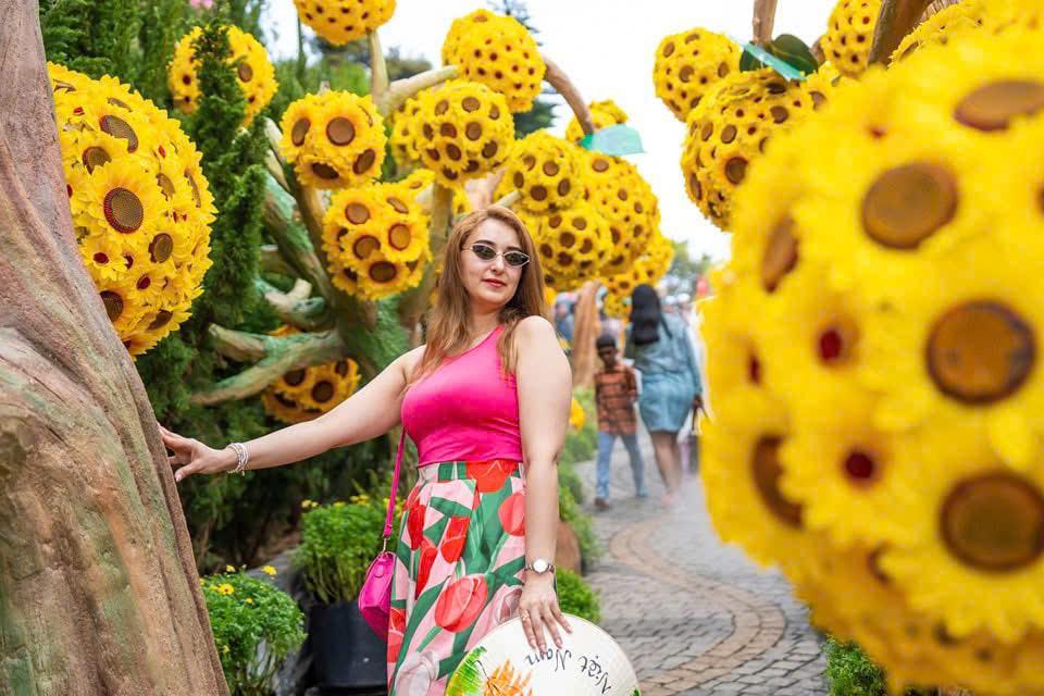 Sun World Ba Na Hills. Sun World Ba Na Hills.