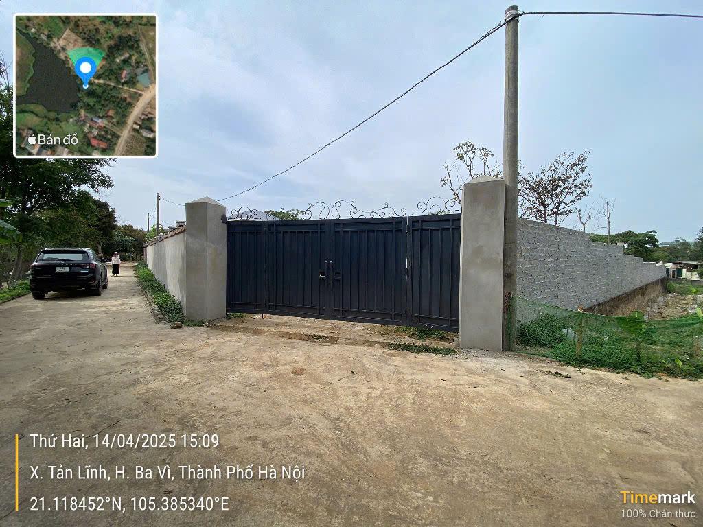 Hình ảnh xây dựng trái phép tường bao và biệt thự kiên cố trên đất nông nghiệp, chưa chuyển đổi mục đích sử dụng và chồng lấn lên khu vực của Dự án Hồ Chằm Cò được chụp ngày 14/4/2025. Hình ảnh xây dựng trái phép tường bao và biệt thự kiên cố trên đất nông nghiệp, chưa chuyển đổi mục đích sử dụng và chồng lấn lên khu vực của Dự án Hồ Chằm Cò được chụp ngày 14/4/2025.