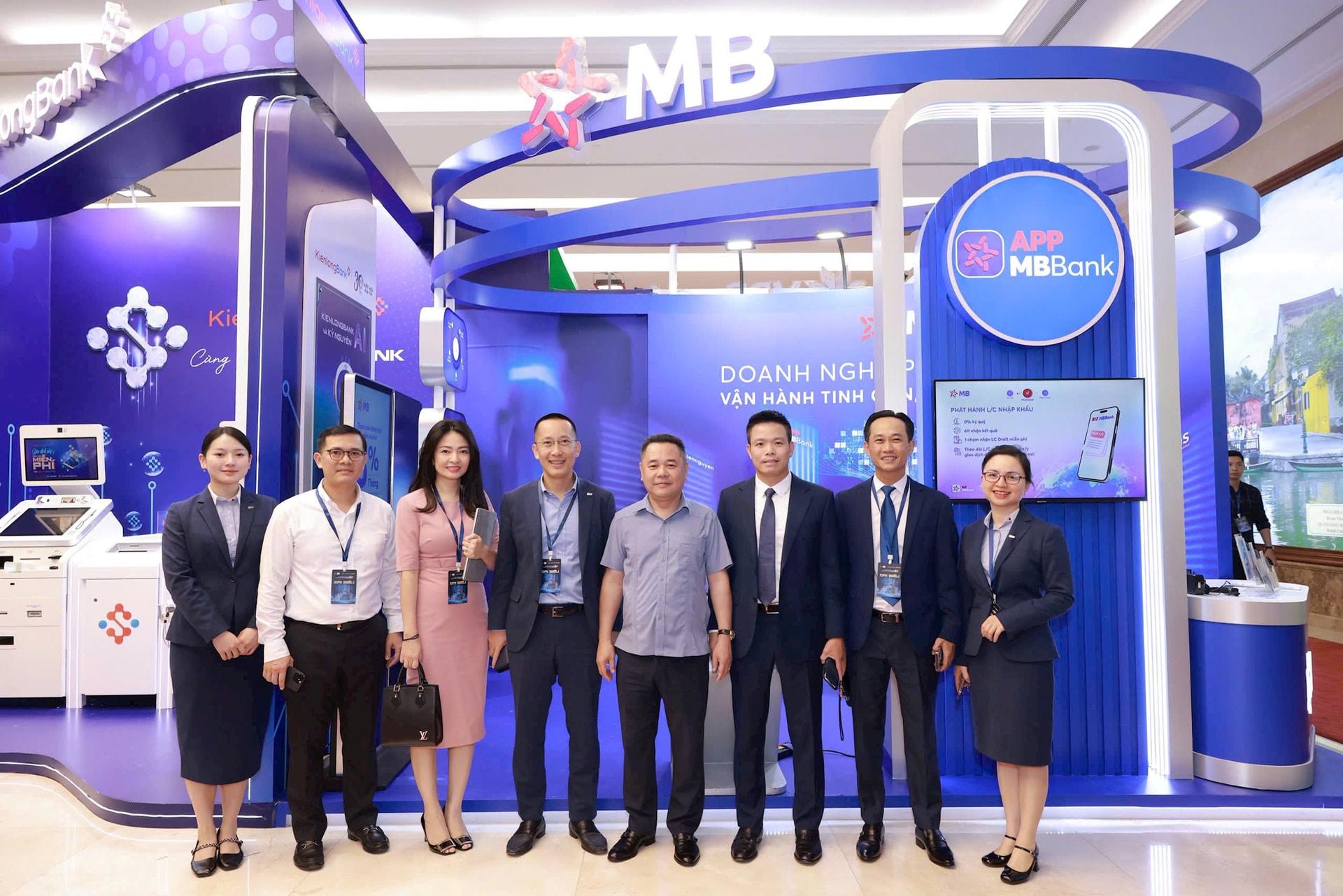 Đại diện MB đồng hành tại sự kiện Ngày chuyển đổi số 2025 – Ngân hàng Nhà nước. Đại diện MB đồng hành tại sự kiện Ngày chuyển đổi số 2025 – Ngân hàng Nhà nước.