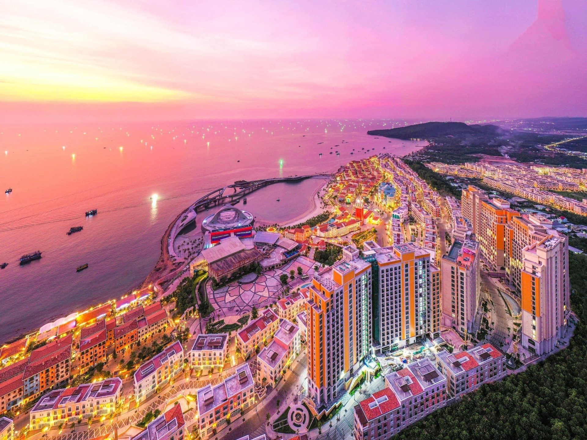 Chủ tịch Sun Group Đặng Minh Trường – Người “vẽ lại” bản đồ du lịch Việt - ảnh 10 Chủ tịch Sun Group Đặng Minh Trường – Người “vẽ lại” bản đồ du lịch Việt - ảnh 10