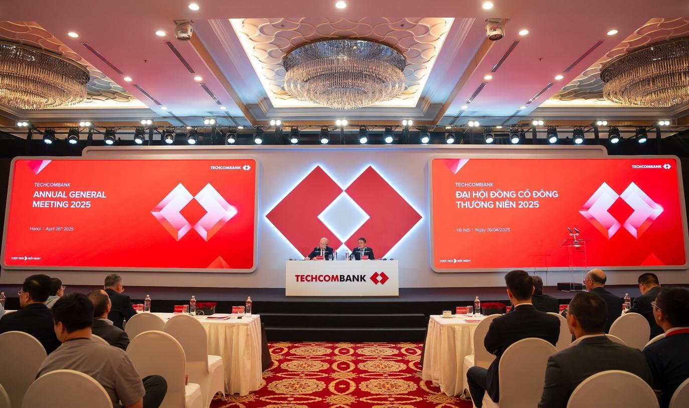 Hồ Hùng Anh – Vị “thuyền trưởng” và hành trình cùng Techcombank vươn tầm tỷ đô - ảnh 13 Hồ Hùng Anh – Vị “thuyền trưởng” và hành trình cùng Techcombank vươn tầm tỷ đô - ảnh 13