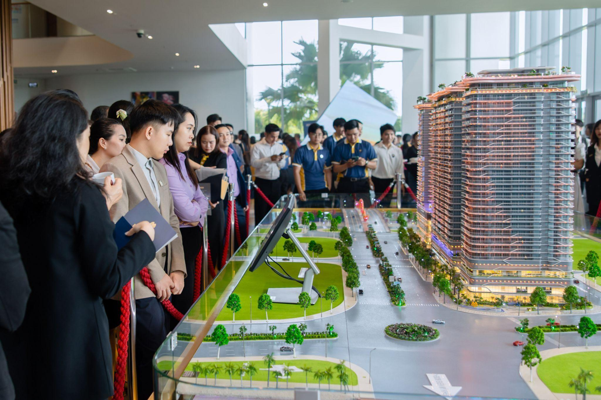 Chủ tịch ROX Group và hành trình mang dấu ấn 