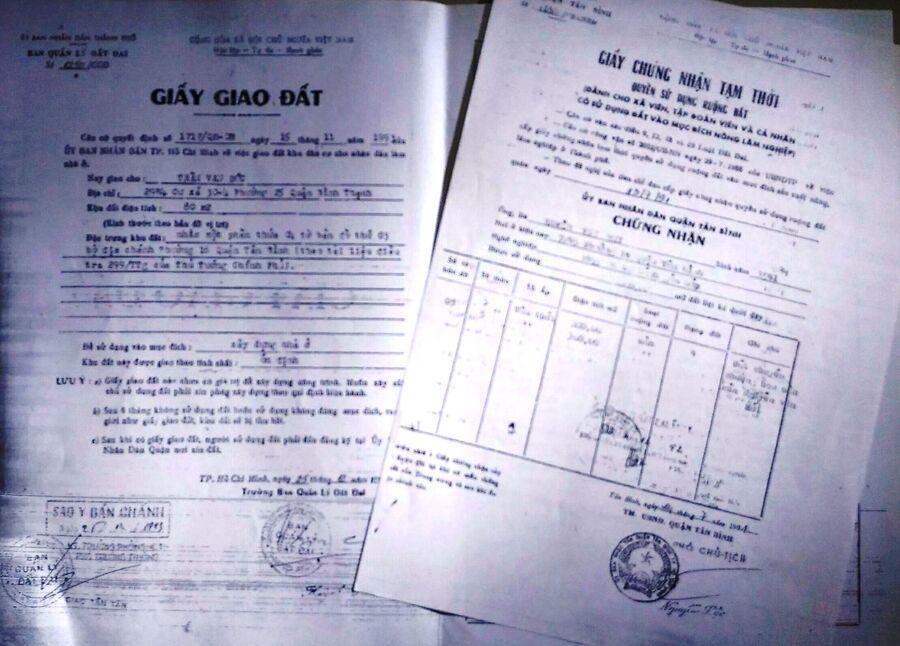 Người dân nếu có giấy tờ chứng nhận quyền sử dụng đất được cấp bởi cơ quan Nhà nước có thẩm quyền trước 15/10/1993 sẽ được cấp sổ hồng miễn phí Người dân nếu có giấy tờ chứng nhận quyền sử dụng đất được cấp bởi cơ quan Nhà nước có thẩm quyền trước 15/10/1993 sẽ được cấp sổ hồng miễn phí