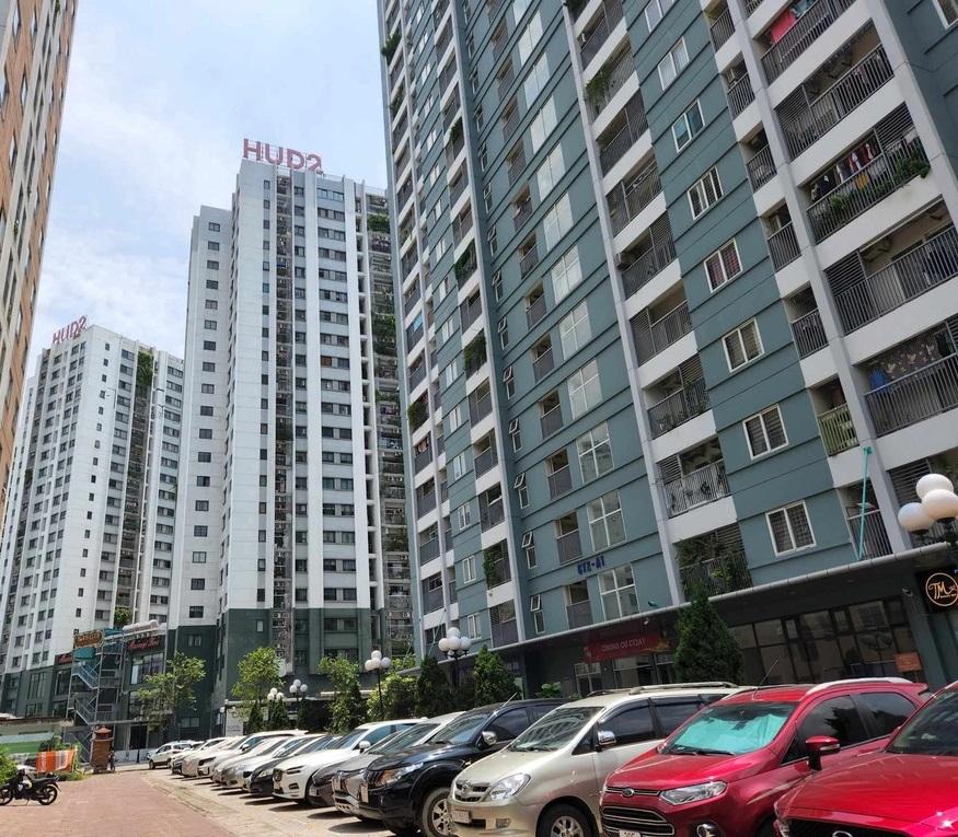 Giá rao bán chung cư Hà Nội bắt đầu có xu hướng giảm sau đà tăng nóng hồi đầu năm. Ảnh minh họa
