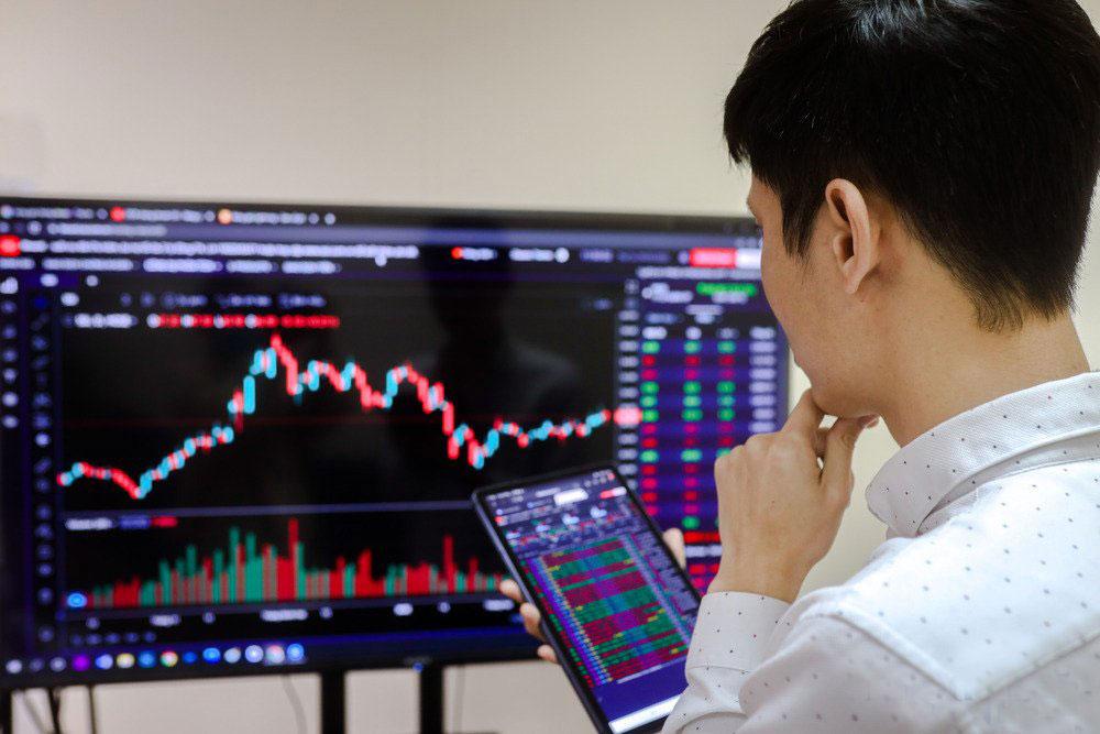 Nhóm ngành phục hồi sớm và chuyển sang chu kỳ tăng trưởng mới bao gồm: Chứng khoán, thép, công nghệ thông tin. (Ảnh minh họa) Nhóm ngành phục hồi sớm và chuyển sang chu kỳ tăng trưởng mới bao gồm: Chứng khoán, thép, công nghệ thông tin. (Ảnh minh họa)