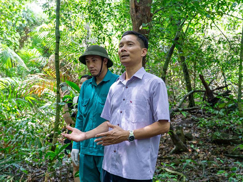 Ông Nguyễn Văn Minh - Phó Giám đốc Vườn quốc gia Cát Tiên. (Ảnh: VQG Cát Tiên, Bellalove Foundation)