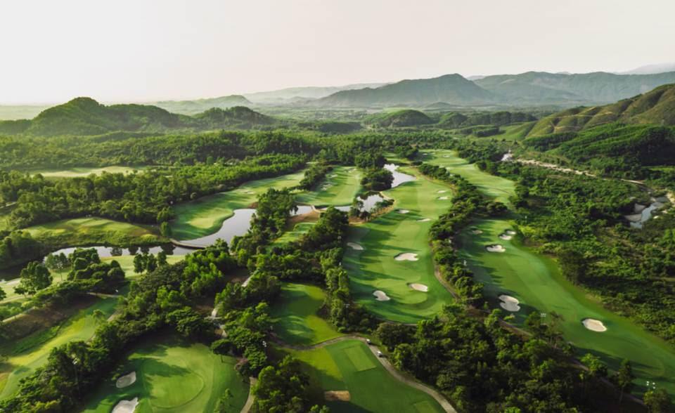 Ba Na Hills Golf Club là sân gôn 18 lỗ, nằm trên con đường vi vu đến tiên cảnh Bà Nà Hills (Đà Nẵng).