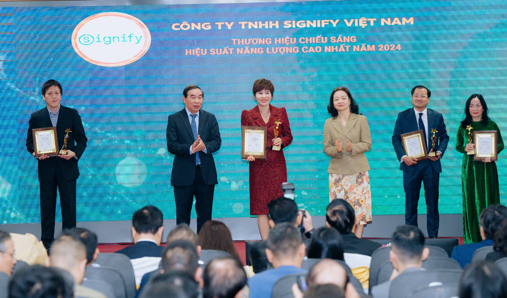 Signify nhận giải thưởng hiệu suất năng lượng cao nhất từ Bộ công Thương năm thứ 3 liên tiếp.