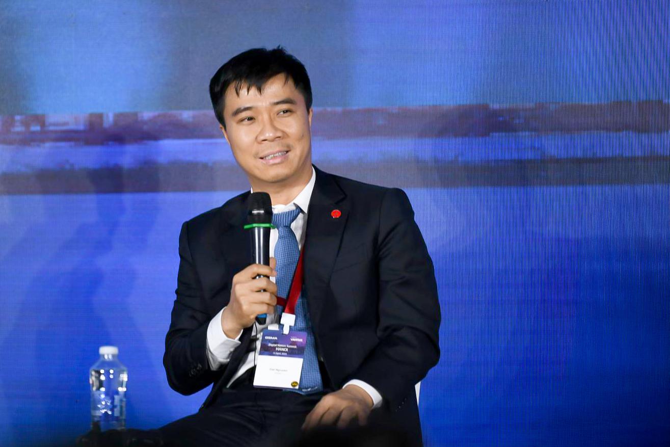 Ông Nguyễn Đạt - Phó Tổng Giám đốc Tập đoàn Viettel. Ông Nguyễn Đạt - Phó Tổng Giám đốc Tập đoàn Viettel.