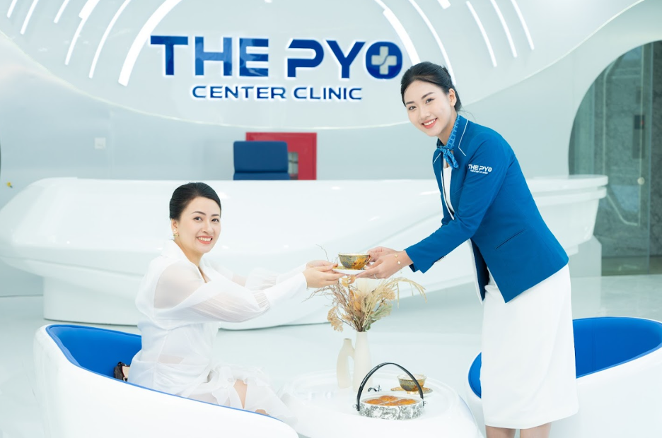 Với tác phong chuẩn mực, giao tiếp lịch thiệp và sự thấu hiểu tâm lý khách hàng, đội ngũ nhân viên The Pyo đã góp phần xây dựng hình ảnh một cơ sở thẩm mỹ uy tín, đáng tin cậy. Với tác phong chuẩn mực, giao tiếp lịch thiệp và sự thấu hiểu tâm lý khách hàng, đội ngũ nhân viên The Pyo đã góp phần xây dựng hình ảnh một cơ sở thẩm mỹ uy tín, đáng tin cậy.