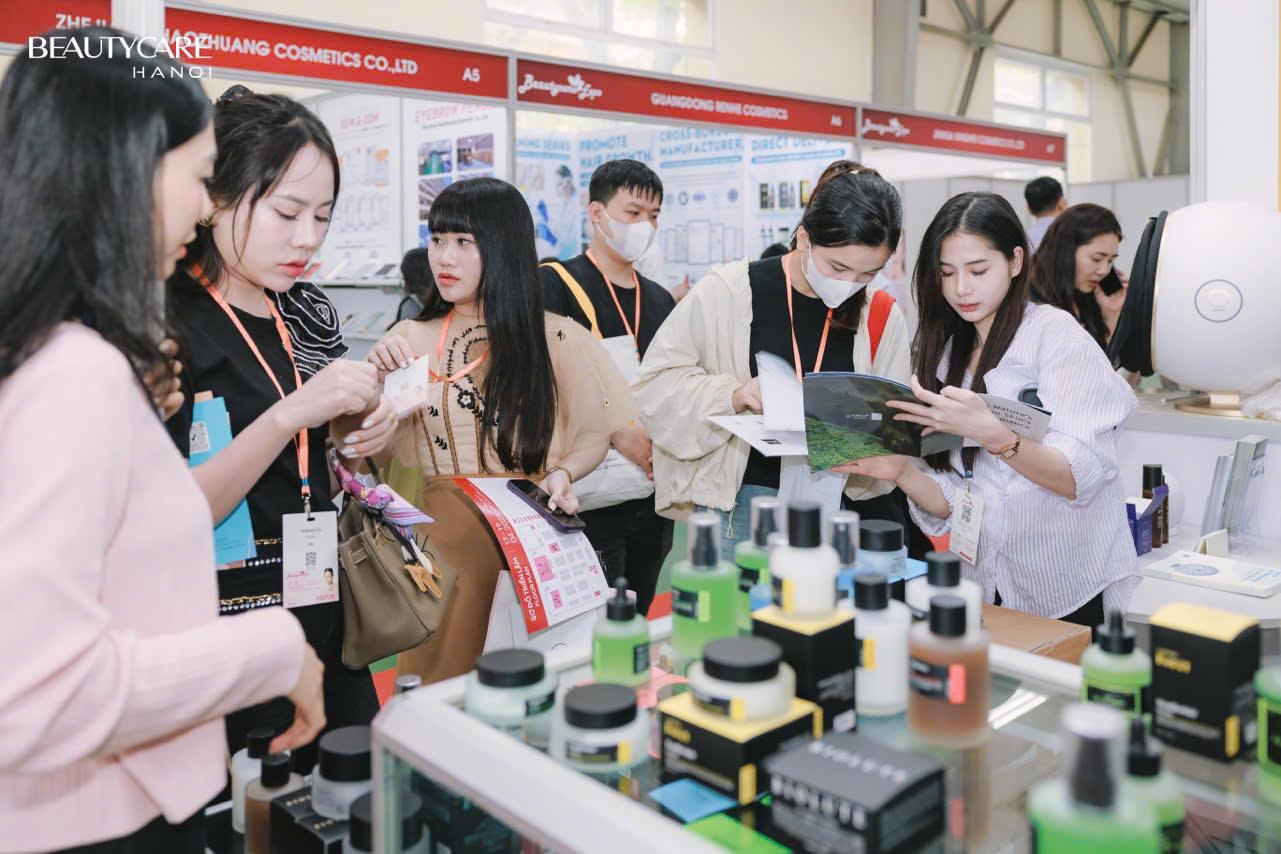 Vietnam Beautycare Expo sẽ diễn ra từ ngày 17 đến ngày 19/4/2025 tại Trung tâm Triển lãm Quốc tế I.C.E Hà Nội, 91 Trần Hưng Đạo, Hà Nội. Vietnam Beautycare Expo sẽ diễn ra từ ngày 17 đến ngày 19/4/2025 tại Trung tâm Triển lãm Quốc tế I.C.E Hà Nội, 91 Trần Hưng Đạo, Hà Nội.
