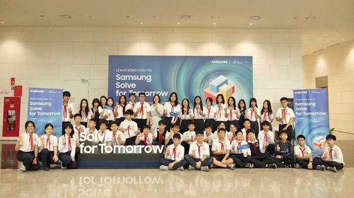 Với Samsung Solve for Tomorrow, Samsung đang nỗ lực hết mình để góp phần đào tạo thế hệ vươn mình cho Việt Nam. Với Samsung Solve for Tomorrow, Samsung đang nỗ lực hết mình để góp phần đào tạo thế hệ vươn mình cho Việt Nam.