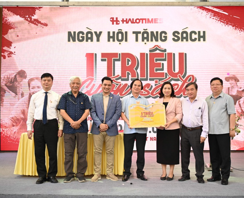1 triệu cuốn sách góp phần giúp nông dân Việt Nam nâng cao nhận thức, hiểu biết và kỹ năng cần thiết. 1 triệu cuốn sách góp phần giúp nông dân Việt Nam nâng cao nhận thức, hiểu biết và kỹ năng cần thiết.
