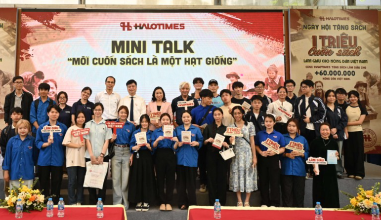 Khởi động chiến dịch tặng 1 triệu cuốn sách làm giàu, xây dựng 100 thư viện nông thôn - ảnh 3 Khởi động chiến dịch tặng 1 triệu cuốn sách làm giàu, xây dựng 100 thư viện nông thôn - ảnh 3