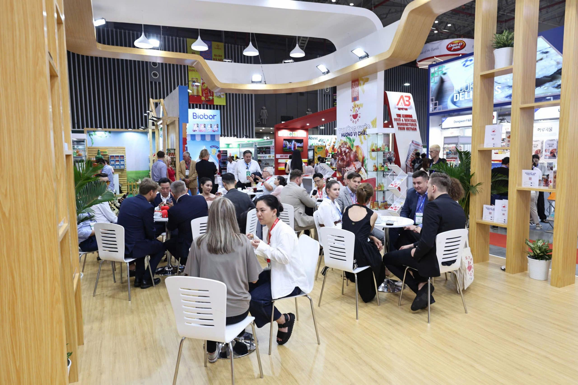 Xu hướng thị trường F&B và Vietfood & Beverage - Propack 2025 - ảnh 4 Xu hướng thị trường F&B và Vietfood & Beverage - Propack 2025 - ảnh 4
