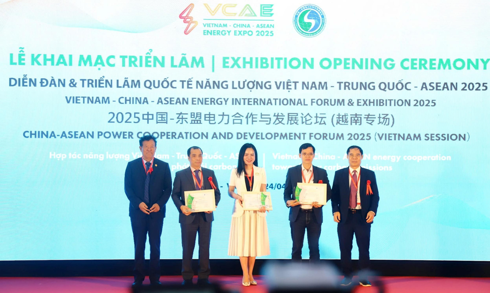 Khai mạc Triển lãm Quốc tế năng lượng Việt Nam - Trung Quốc - ASEAN 2025 - ảnh 5 Khai mạc Triển lãm Quốc tế năng lượng Việt Nam - Trung Quốc - ASEAN 2025 - ảnh 5