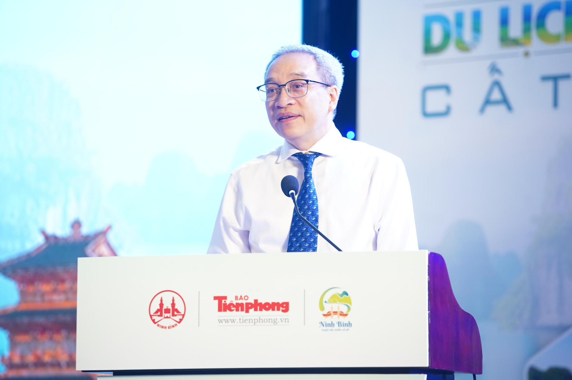 Thứ trưởng Bộ VHTTDL Phan Tâm phát biểu tại Hội thảo. Thứ trưởng Bộ VHTTDL Phan Tâm phát biểu tại Hội thảo.