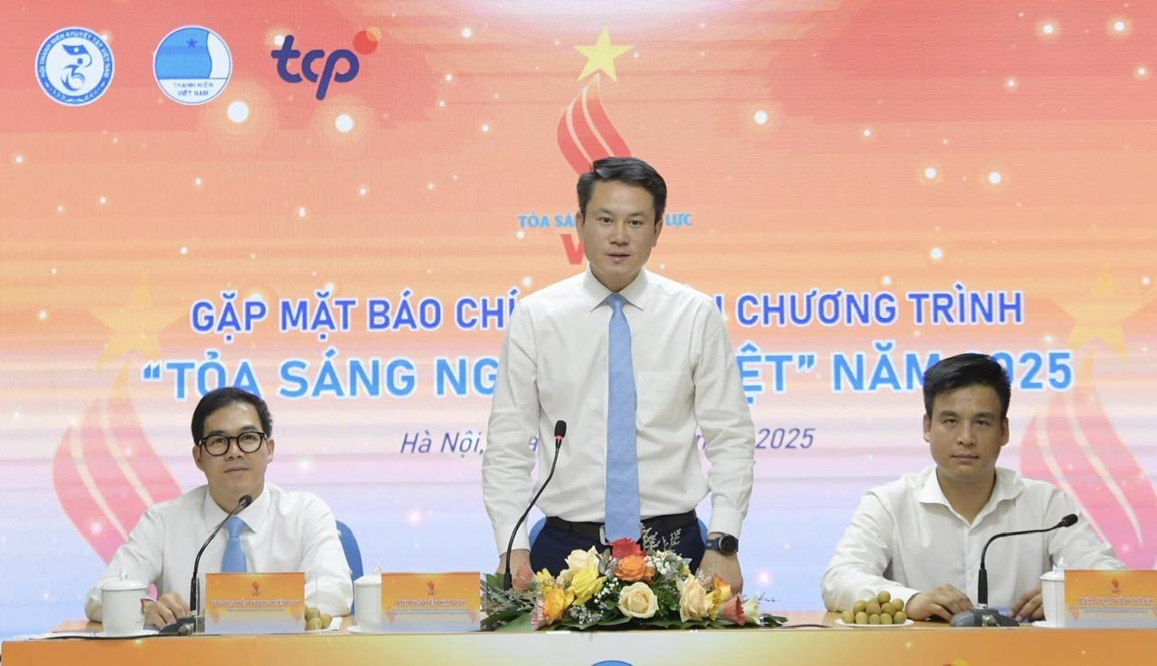 BTC họp báo thông tin về chương trìnhh. BTC họp báo thông tin về chương trìnhh.