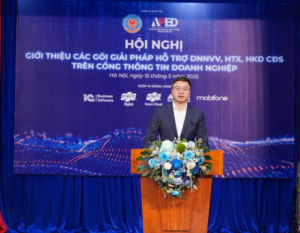 Đại diện Cục Phát triển doanh nghiệp tư nhân và Kinh tế tập thể (Bộ Tài chính) phát biểu tại sự kiện. Đại diện Cục Phát triển doanh nghiệp tư nhân và Kinh tế tập thể (Bộ Tài chính) phát biểu tại sự kiện.