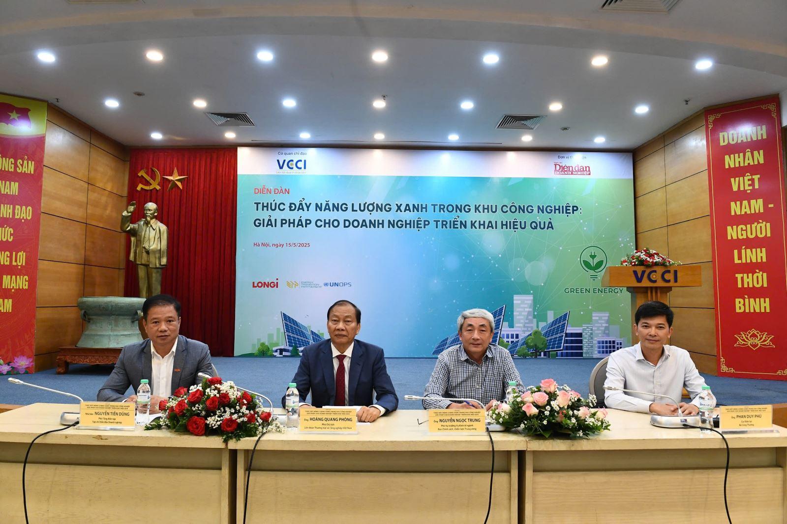 Diễn đàn “Thúc đẩy năng lượng xanh trong khu công nghiệp: Giải pháp cho doanh nghiệp triển khai hiệu quả”. Diễn đàn “Thúc đẩy năng lượng xanh trong khu công nghiệp: Giải pháp cho doanh nghiệp triển khai hiệu quả”.