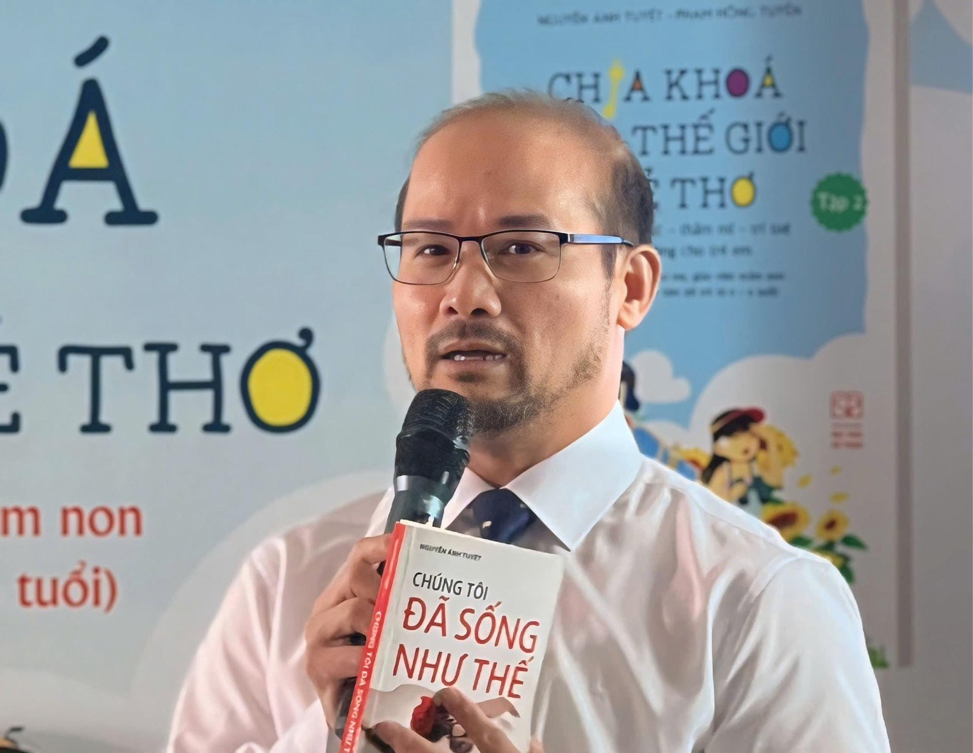 PGS.TS Nguyễn Bá Cường - Giám đốc, Tổng Biên tập Nhà Xuất bản Đại học Sư phạm chia sẻ tại sự kiện. (Ảnh: BTC) PGS.TS Nguyễn Bá Cường - Giám đốc, Tổng Biên tập Nhà Xuất bản Đại học Sư phạm chia sẻ tại sự kiện. (Ảnh: BTC)