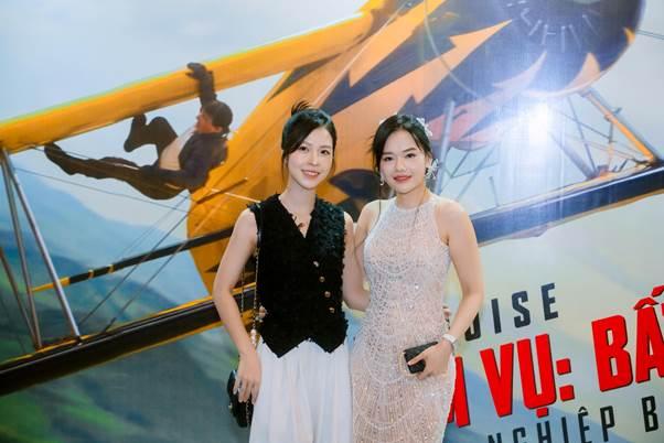 Diễn viên Hoàng Phương Thảo và diễn viên Châu Dương. Diễn viên Hoàng Phương Thảo và diễn viên Châu Dương.