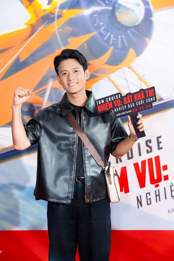 Diễn viên Đình Khang. Diễn viên Đình Khang.